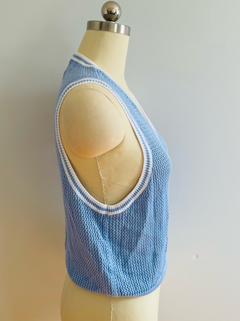 PINK Victorias Secret Collegiate V-Neck Sweater Vest- Lt Blue- Size Large-NWT - Picture 4 of 9